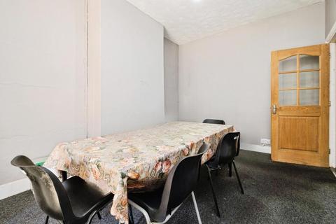 3 bedroom end of terrace house for sale, Ruskin Avenue, Manor Park, London, E12
