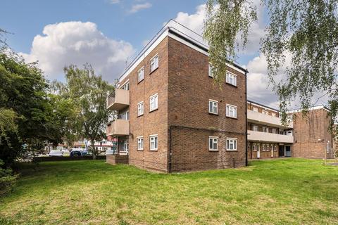 undefined, Hampton Road West, Feltham TW13