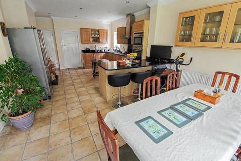 5 bedroom detached house for sale, Fitzroy Avenue, Harborne, Birmingham, West Midlands, B17 8RH