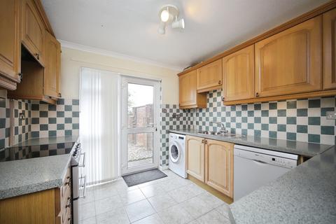 3 bedroom end of terrace house for sale, Holly Close, Taunton