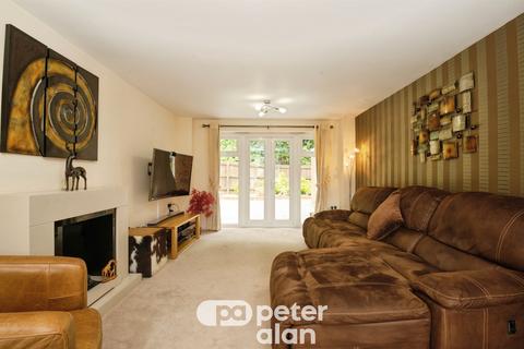 5 bedroom detached house for sale, Poppy Field Avenue, Llantarnam, Cwmbran