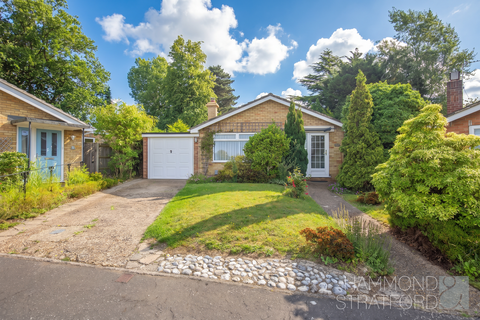 Bungalow - Bek Close, Eaton