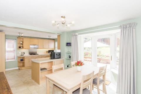 4 bedroom detached house for sale, Fernfield Close, Market Harborough