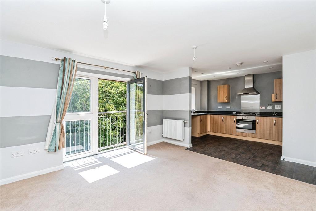 Apartment in Southampton, Harefield - View 5