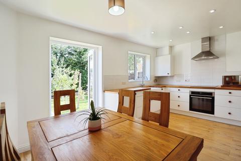 3 bedroom detached house for sale, Stryd Hywel Harris, Hengoed, CF82