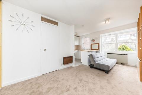 Studio for sale, Mayfield Road, London W12