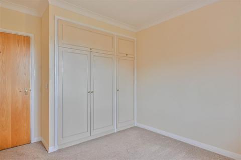 1 bedroom retirement property for sale, Sawyers Hall Lane, Brentwood