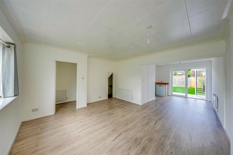 3 bedroom end of terrace house for sale, Cowdrey Court, Dartford