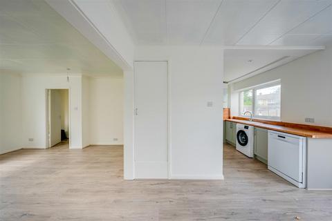 3 bedroom end of terrace house for sale, Cowdrey Court, Dartford