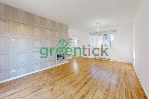 2 bedroom end of terrace house to rent, Hookfield, Harlow