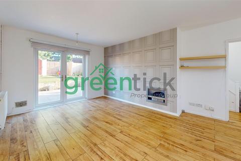 2 bedroom end of terrace house to rent, Hookfield, Harlow