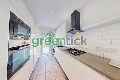 2 bedroom end of terrace house to rent, Hookfield, Harlow