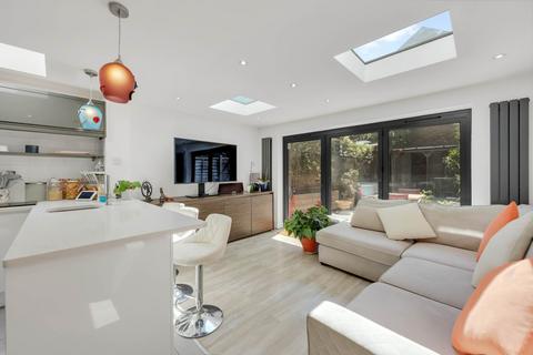 4 bedroom house for sale, Capworth Street, Leyton, E10