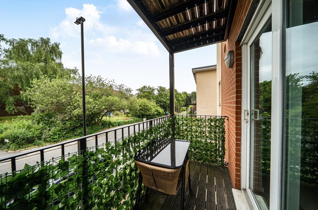 Apartment in Southampton, Hampton Park - View 2