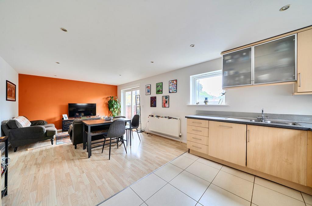 Apartment in Southampton, Hampton Park - View 3