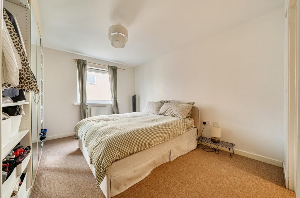 Apartment in Southampton, Hampton Park - More