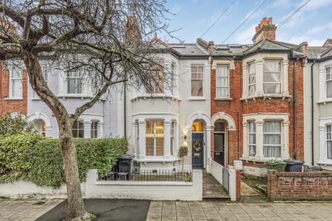 4 bedroom terraced house to rent, Hydethorpe Road, London SW12