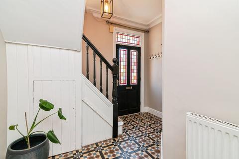 3 bedroom semi-detached house for sale, Elm Drive, NOTTINGHAM, Nottinghamshire, NG4