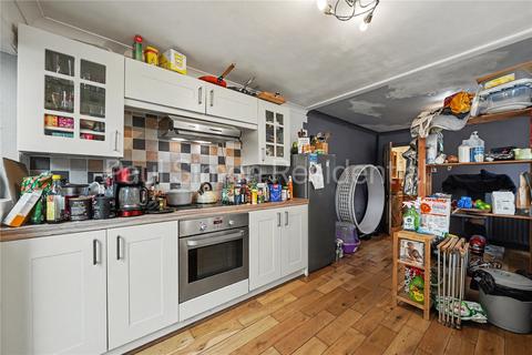 2 bedroom apartment for sale, Warham Road, London, N4
