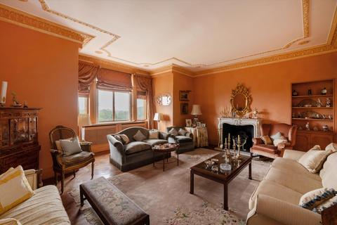 3 bedroom flat for sale, London NW8