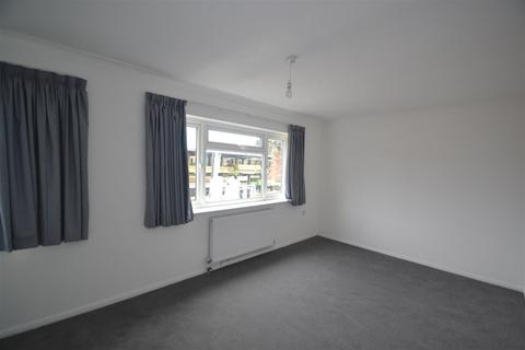 2 bedroom apartment to rent, Collier Row Road, Collier Row, Romford