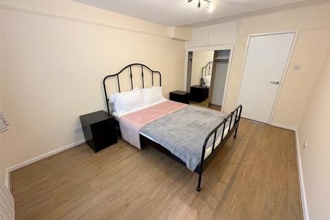 2 bedroom apartment to rent, Rowland Place, Green Lane, Northwood, HA6