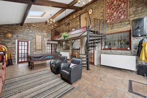 4 bedroom detached house for sale, Bolton Road North, Bury BL0