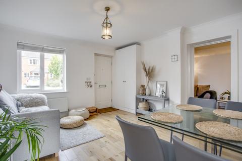 2 bedroom terraced house to rent, Chalk Stream Rise, Amersham, HP6