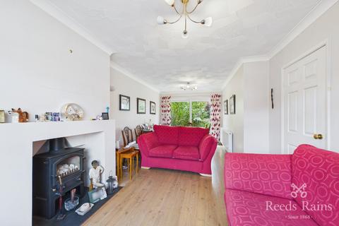 3 bedroom semi-detached house for sale, Northfield Drive, Worksop S81