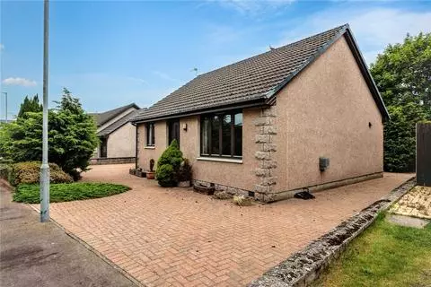 2 bedroom bungalow for sale