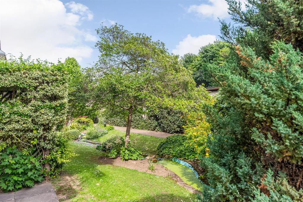 Communal gardens