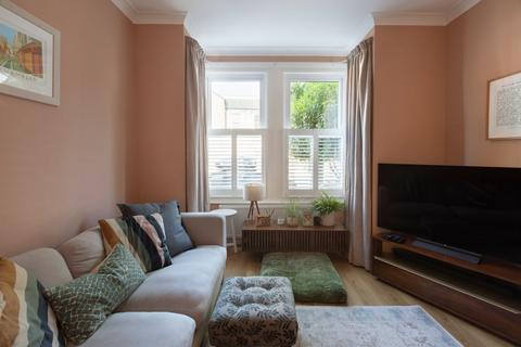 4 bedroom terraced house for sale, Rhodesia Road, London E11