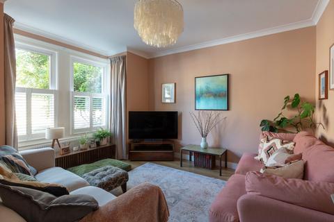 4 bedroom terraced house for sale, Rhodesia Road, London E11