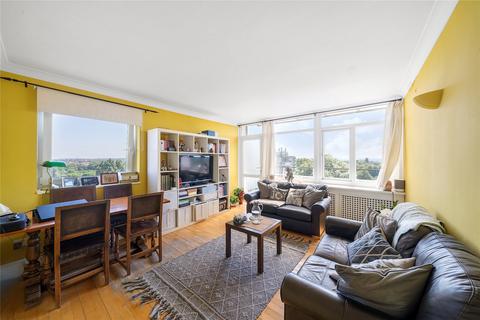 Fitzhugh Grove, Wandsworth, London, SW18