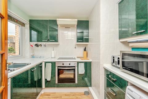1 bedroom flat for sale, Glendinning Avenue, Weymouth