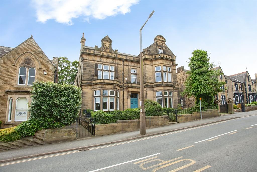 10 bedroom detached house for sale