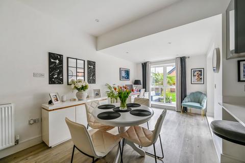 Lakeview Gardens, Chilmington Green, Ashford, Kent, TN23