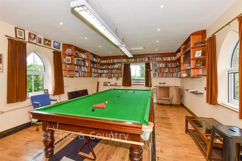 4 bedroom detached bungalow for sale, Hicks Forstal Road, Hoath, Canterbury, Kent