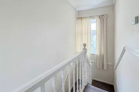 1 bedroom in a house share to rent – pohled 5