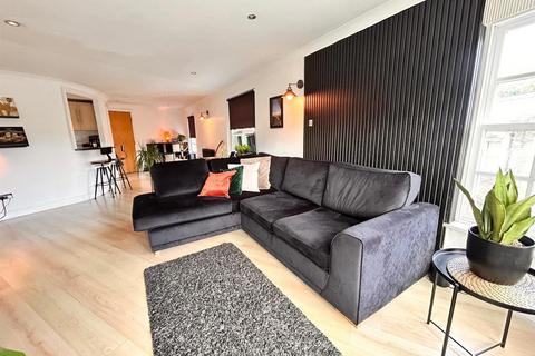 2 bedroom apartment for sale, Sowerby Street, Sowerby Bridge HX6