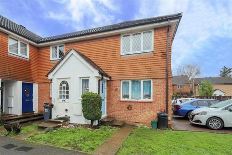 Heathcote Way, Yiewsley, West Drayton, Middlesex, UB7 7RD