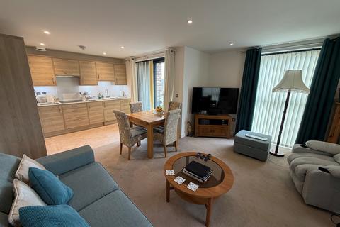 2 bedroom flat for sale, Fountain Way, Salisbury