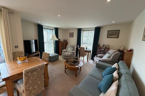 2 bedroom flat for sale, Fountain Way, Salisbury