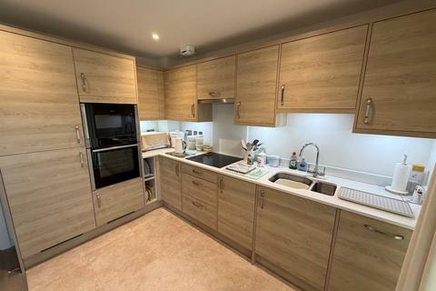 2 bedroom flat for sale, Fountain Way, Salisbury