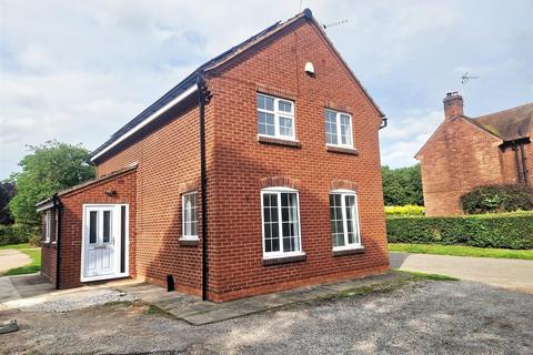 3 bedroom detached house to rent, Main Street, Kirklington, Newark