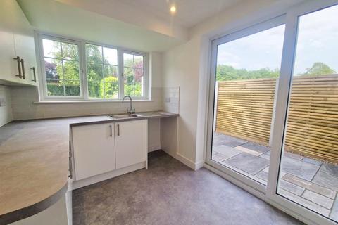3 bedroom detached house to rent, Main Street, Kirklington, Newark