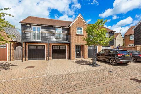 2 bedroom coach house for sale, St. Dunstans Close, Princes Risborough HP27