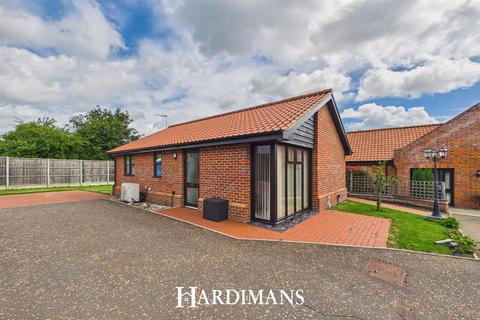 2 bedroom detached bungalow for sale, Chapel Road, Carlton Colville, Lowestoft