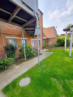 2 bedroom apartment to rent, Lansdowne Road, Leicester LE2