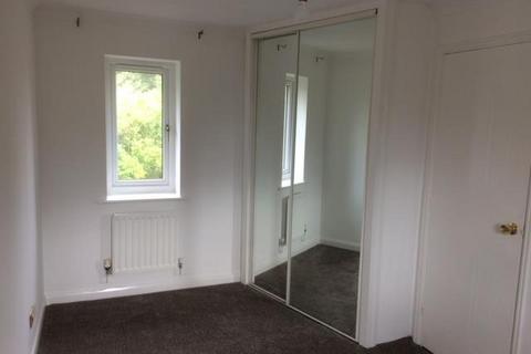 3 bedroom end of terrace house to rent, Mapledon Road, Manchester M9